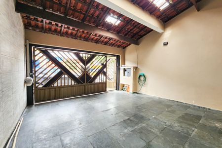 Casa para alugar com 80m², 2 quartos e 1 vaga Casa para alugar com 80m², 2 quartos e 1 vagaGaragem