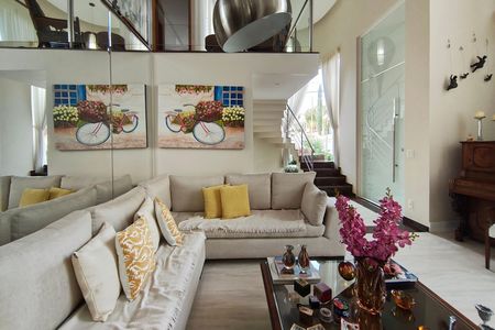 Casa de condomínio à venda com 384m², 4 quartos e 4 vagasSala de Estar