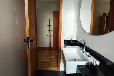 Casa de condomínio à venda com 384m², 4 quartos e 4 vagasBanheiro Suíte