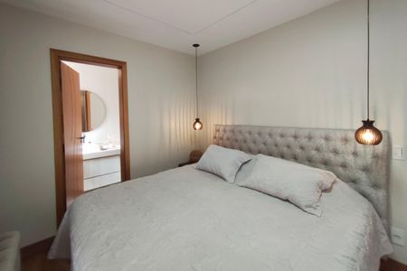 Casa de condomínio à venda com 384m², 4 quartos e 4 vagasQuarto Suíte 2