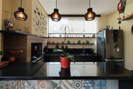 Casa de condomínio à venda com 384m², 4 quartos e 4 vagasÁrea gourmet