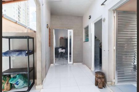 Casa para alugar com 240m², 2 quartos e 2 vagas