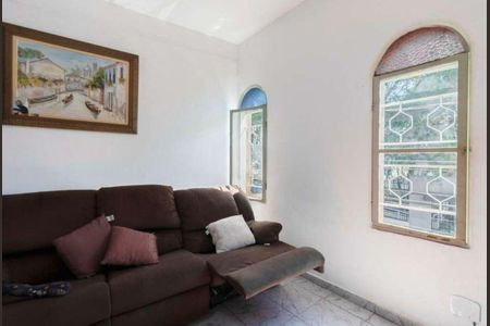 Casa para alugar com 240m², 2 quartos e 2 vagas