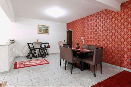 Casa para alugar com 240m², 2 quartos e 2 vagas