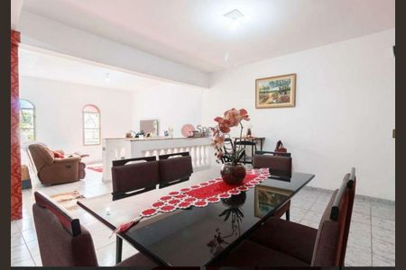 Casa para alugar com 320m², 3 quartos e 2 vagas