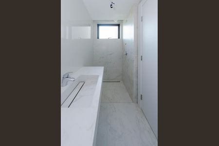 Apartamento à venda com 70m², 2 quartos e 2 vagasBanheiro suíte 1