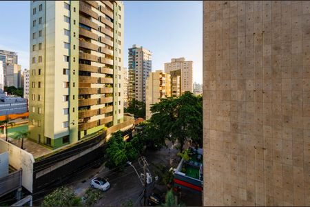 Apartamento à venda com 70m², 2 quartos e 2 vagasVista Suíte 1