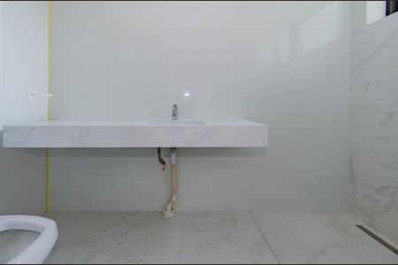 Apartamento à venda com 70m², 2 quartos e 2 vagasBanheiro suíte 1