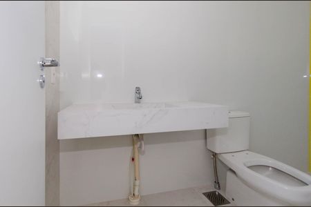 Apartamento à venda com 70m², 2 quartos e 2 vagasBanheiro suíte 2