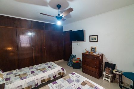 Casa à venda com 200m², 3 quartos e 2 vagas Casa à venda com 200m², 3 quartos e 2 vagasSuíte