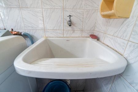 Casa à venda com 200m², 3 quartos e 2 vagas Casa à venda com 200m², 3 quartos e 2 vagasÁrea de Serviço