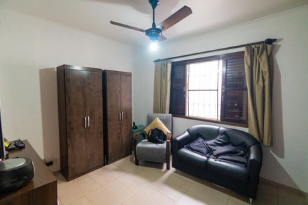 Casa à venda com 200m², 3 quartos e 2 vagas Casa à venda com 200m², 3 quartos e 2 vagasQuarto 2