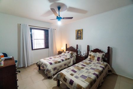 Casa à venda com 200m², 3 quartos e 2 vagas Casa à venda com 200m², 3 quartos e 2 vagasSuíte