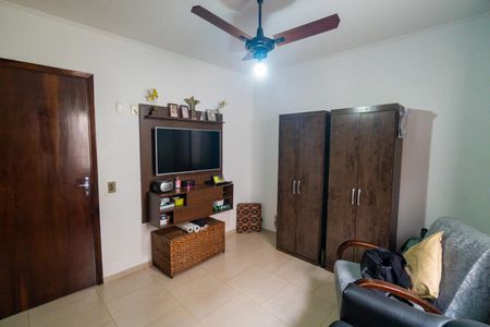 Casa à venda com 200m², 3 quartos e 2 vagas Casa à venda com 200m², 3 quartos e 2 vagasQuarto 2