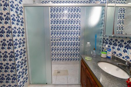 Casa à venda com 200m², 3 quartos e 2 vagas Casa à venda com 200m², 3 quartos e 2 vagasBanheiro da Suíte