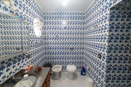 Casa à venda com 200m², 3 quartos e 2 vagas Casa à venda com 200m², 3 quartos e 2 vagasBanheiro da Suíte