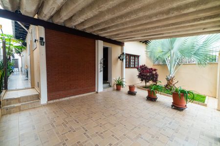 Casa à venda com 200m², 3 quartos e 2 vagas Casa à venda com 200m², 3 quartos e 2 vagasGaragem