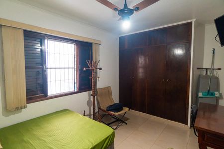 Casa à venda com 200m², 3 quartos e 2 vagas Casa à venda com 200m², 3 quartos e 2 vagasQuarto 1