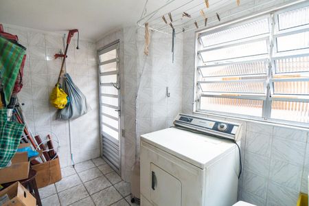 Casa à venda com 200m², 3 quartos e 2 vagas Casa à venda com 200m², 3 quartos e 2 vagasÁrea de Serviço