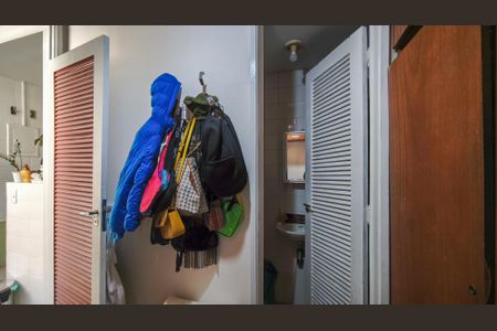 Apartamento à venda com 84m², 2 quartos e 1 vaga Apartamento à venda com 84m², 2 quartos e 1 vagaQuarto de Serviço