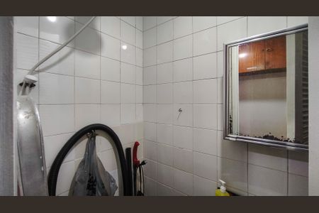 Apartamento à venda com 84m², 2 quartos e 1 vaga Apartamento à venda com 84m², 2 quartos e 1 vagaBanheiro de serviço