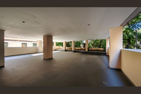 Apartamento à venda com 84m², 2 quartos e 1 vaga Apartamento à venda com 84m², 2 quartos e 1 vagaÁrea comum - Playground