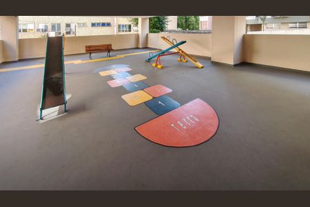 Apartamento à venda com 84m², 2 quartos e 1 vaga Apartamento à venda com 84m², 2 quartos e 1 vagaÁrea comum - Playground