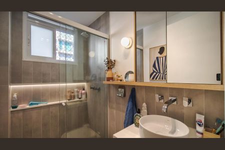 Apartamento à venda com 84m², 2 quartos e 1 vaga Apartamento à venda com 84m², 2 quartos e 1 vagaBanheiro Social