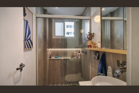 Apartamento à venda com 84m², 2 quartos e 1 vaga Apartamento à venda com 84m², 2 quartos e 1 vagaBanheiro Social