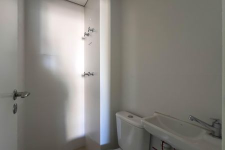 Apartamento à venda com 181m², 3 quartos e 2 vagas Apartamento à venda com 181m², 3 quartos e 2 vagasÁrea de serviço