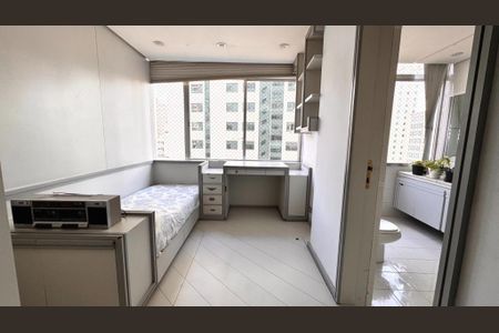 Apartamento à venda com 240m², 2 quartos e 2 vagasFoto 05