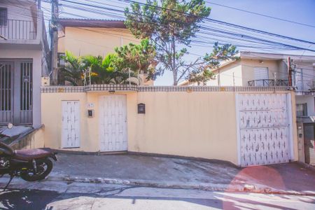 Casa de condomínio à venda com 142m², 2 quartos e 2 vagasFachada