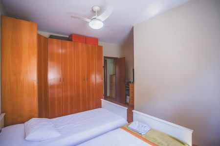 Casa de condomínio à venda com 142m², 2 quartos e 2 vagasSuíte 2