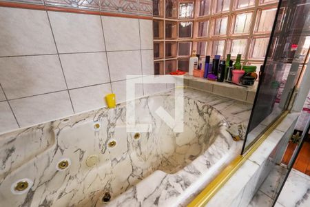 Casa à venda com 300m², 3 quartos e 5 vagasBanheiro - Suíte 1