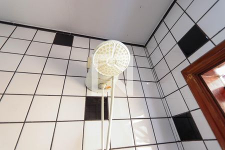 Casa à venda com 300m², 3 quartos e 5 vagasBanheiro 2