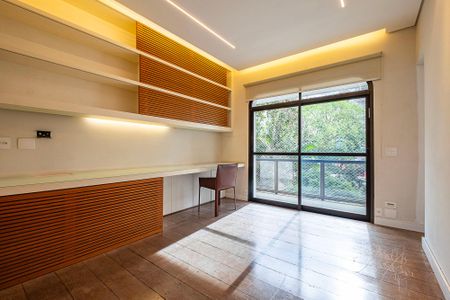 Apartamento à venda com 290m², 3 quartos e 5 vagasEscritório