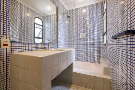 Apartamento à venda com 290m², 3 quartos e 5 vagasSuíte 2 - Banheiro