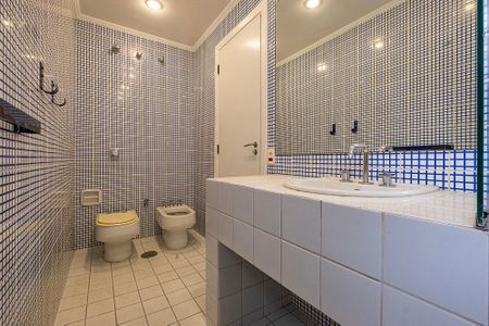 Apartamento à venda com 290m², 3 quartos e 5 vagasSuíte 2 - Banheiro