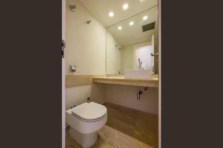 Apartamento à venda com 290m², 3 quartos e 5 vagasLavabo