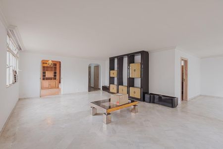 Apartamento à venda com 240m², 3 quartos e 1 vagaSala