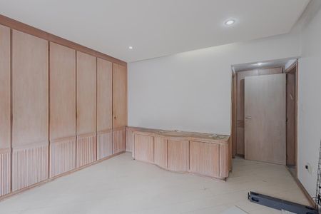 Apartamento à venda com 240m², 3 quartos e 1 vagaSuíte