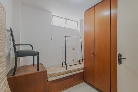 Apartamento à venda com 240m², 3 quartos e 1 vagaÁrea de Serviço