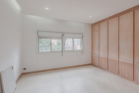 Apartamento à venda com 240m², 3 quartos e 1 vagaSuíte