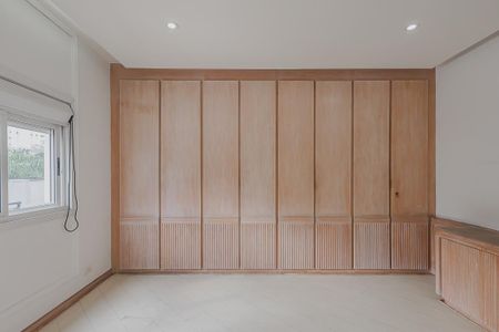 Apartamento à venda com 240m², 3 quartos e 1 vagaSuíte