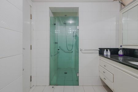 Apartamento à venda com 240m², 3 quartos e 1 vagaBanheiro