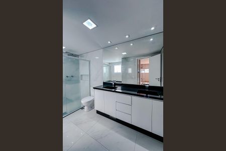 Apartamento à venda com 190m², 3 quartos e 4 vagasBanheiro da Suíte 1