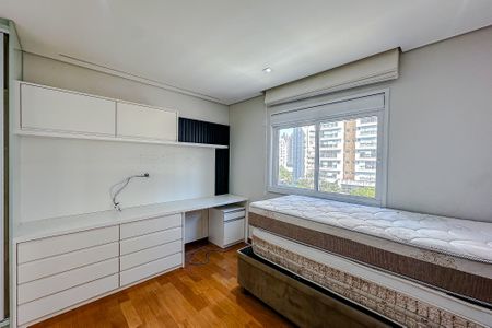Apartamento à venda com 190m², 3 quartos e 4 vagasSuíte 2