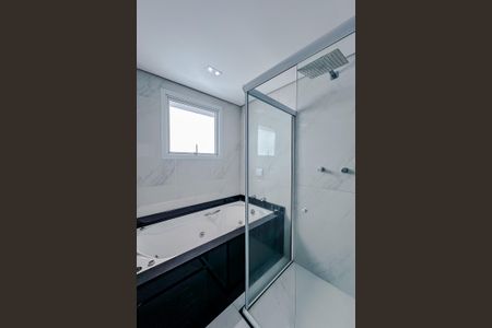 Apartamento à venda com 190m², 3 quartos e 4 vagasBanheiro da Suíte 1