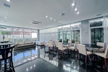 Apartamento à venda com 190m², 3 quartos e 4 vagasÁrea comum - Salão de festas