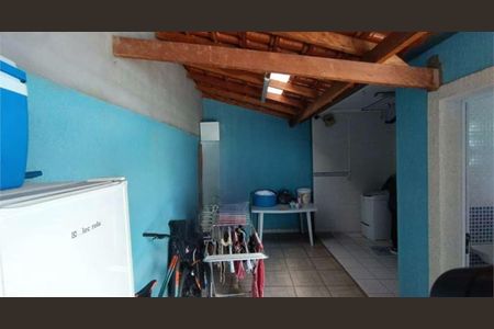 Casa para alugar com 220m², 2 quartos e 2 vagas